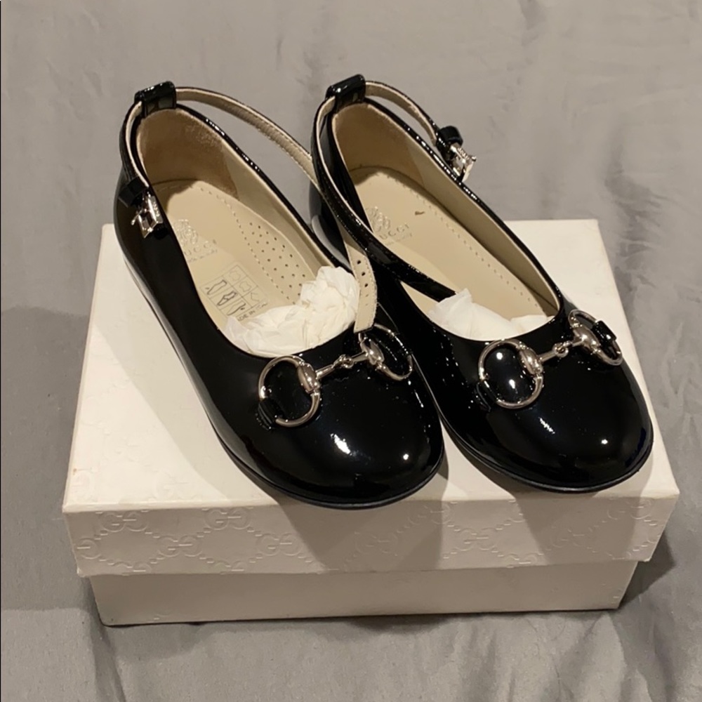 Toddler girls designer shoes size 25 good con